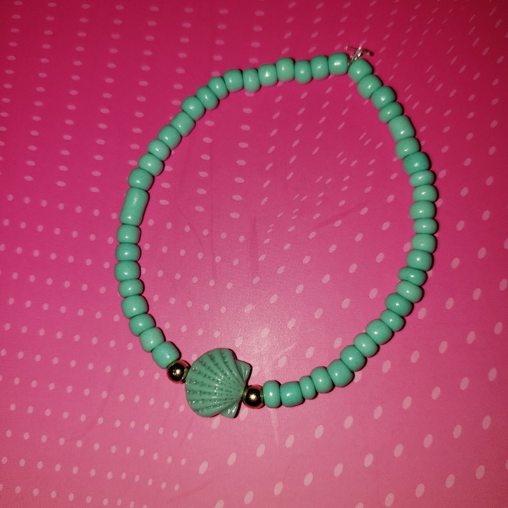 Sea shell bracelet